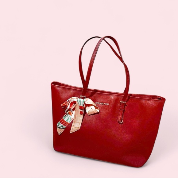 Michael Kors Handbags - Michael Kors Fushia Large Tote Travel Gold Leather Shoulder Bag Buckle Pockets